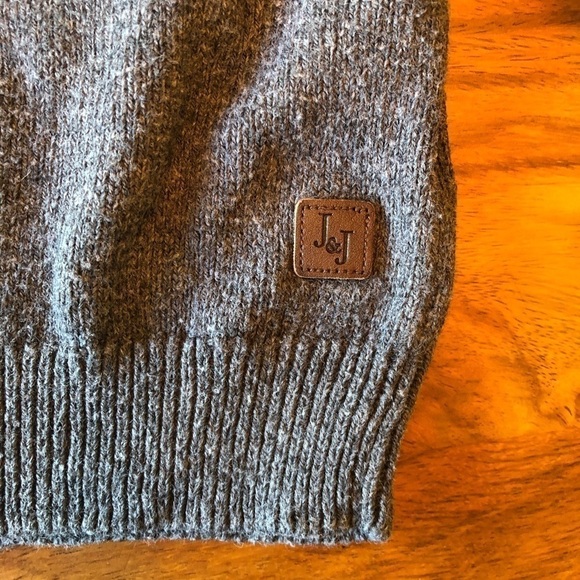 Janie and Jack Grey & Green Pullover Sweater - Picture 2 of 4